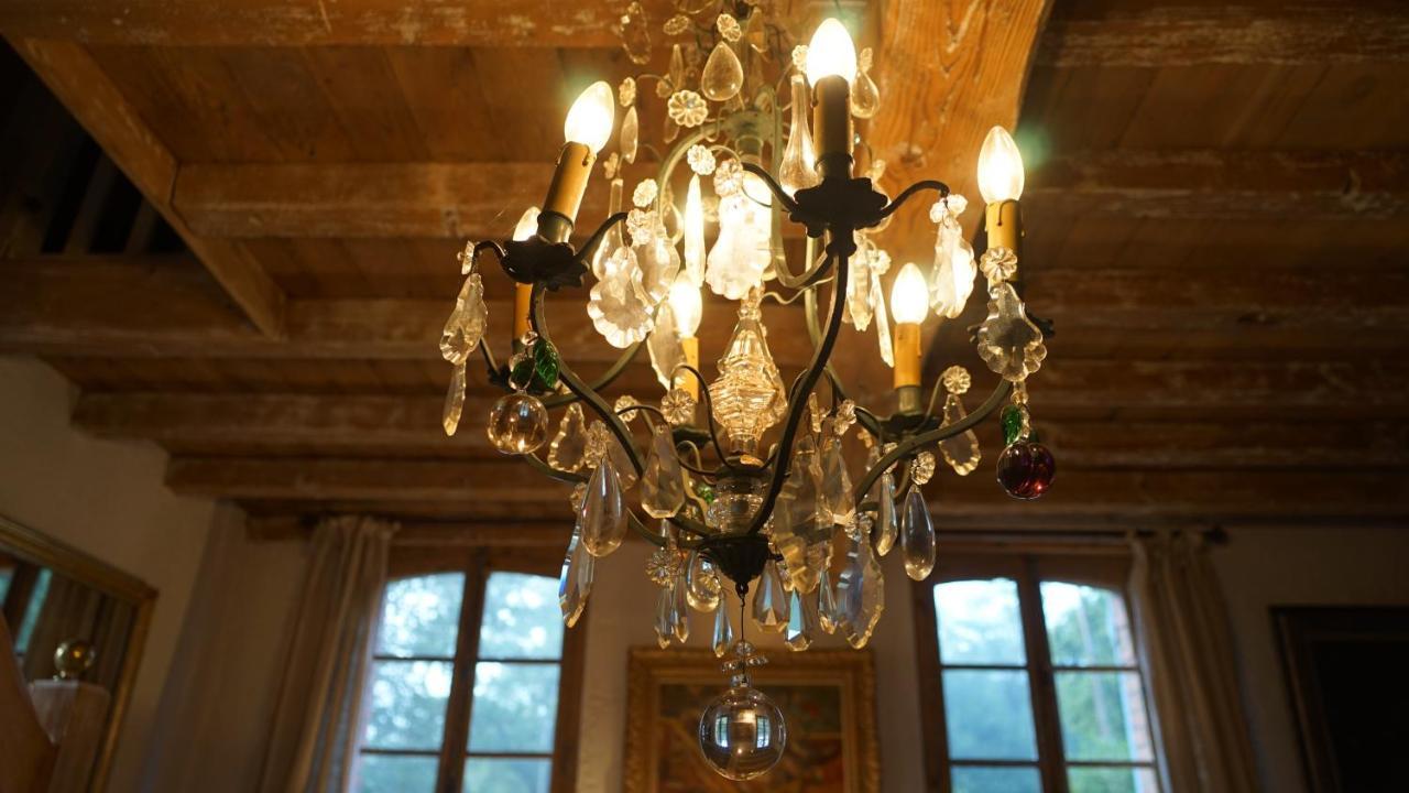 Les Hotes Des Guillemets Laglorieuse ภายนอก รูปภาพ